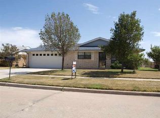 406 SW 74th St, Lawton, OK 73505