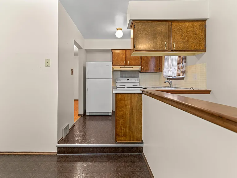 14580 Ford Ave — Photo 13