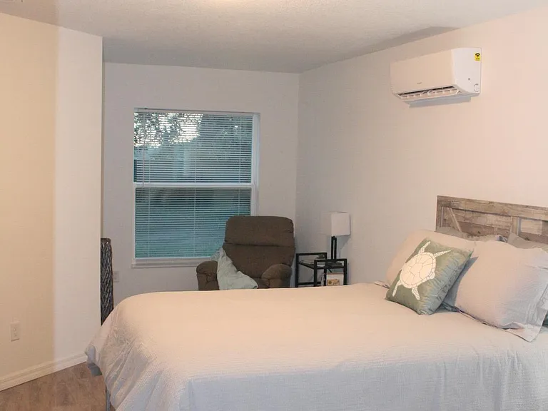 4202 E Garden St — Photo 4