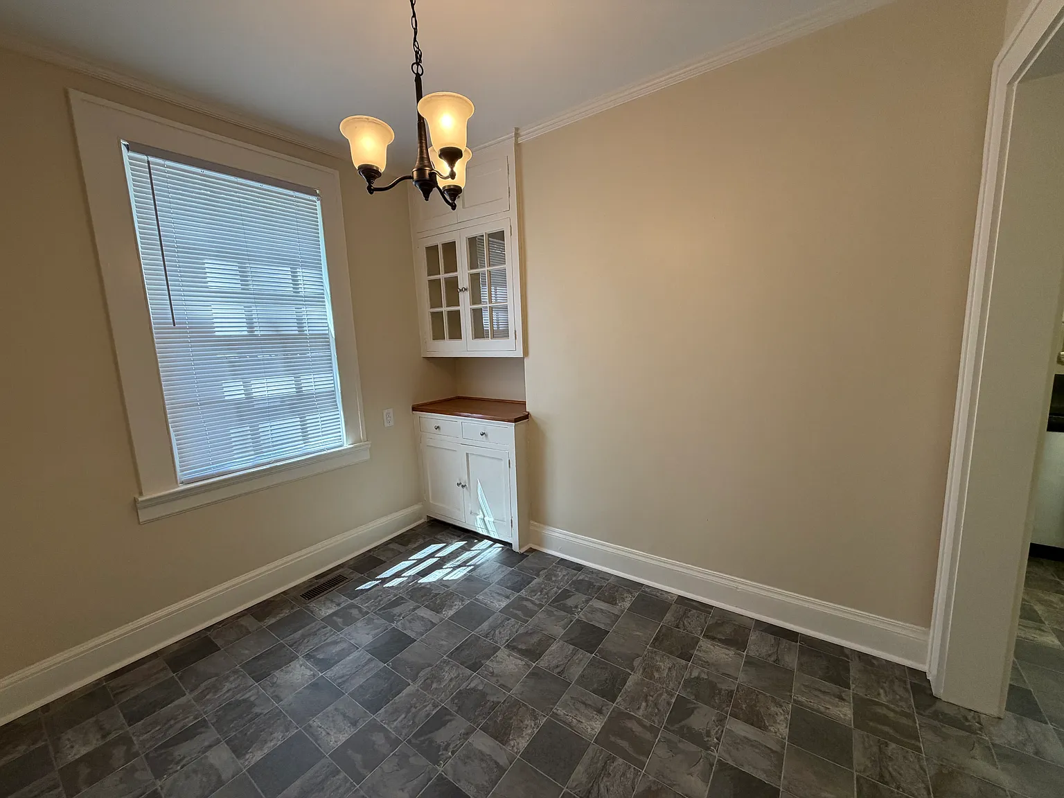 204 Atlantic Christian Col Dr W — Photo 4