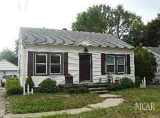 1st image of 1025 S Park Dr