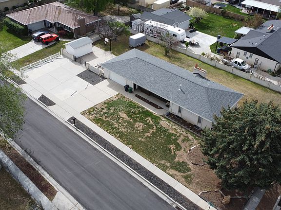 4th image of 748 E Silver Sage Dr