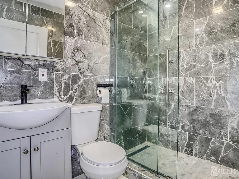 9017 Riverside Pl — Photo 17