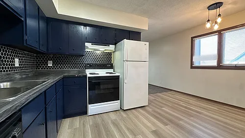 2532 T St Photo 1