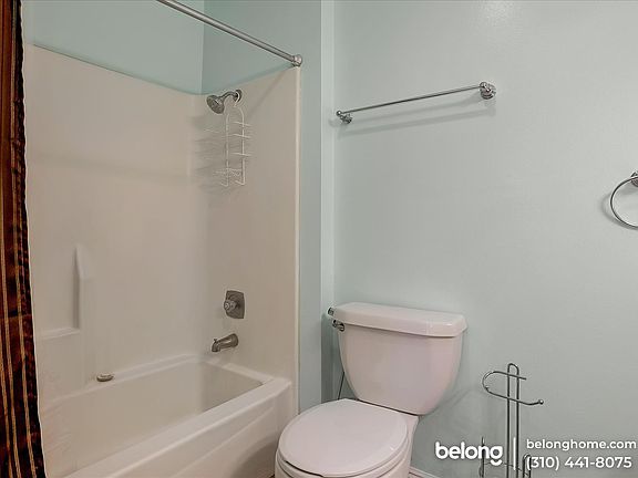 3rd image of 27071 Crossglade Ave Unit 1