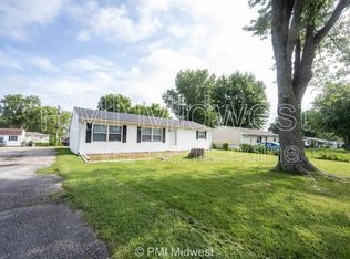 126 Lewis Dr, Mooresville, IN 46158