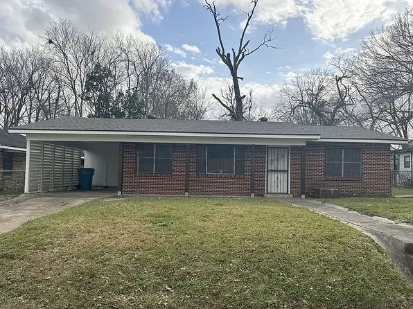 516 E South St, Opelousas, LA 70570