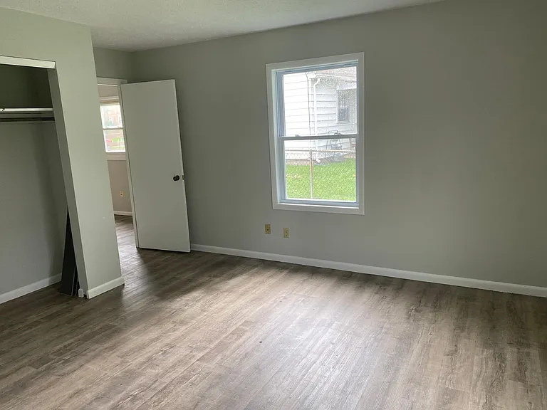 2723 Vinton St — Photo 5