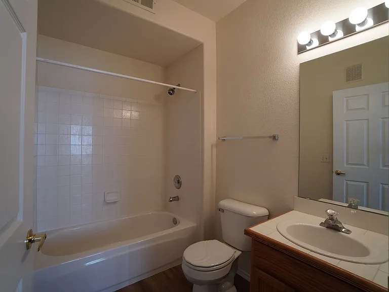 3770 Strawberry Field Grv #B — Photo 17