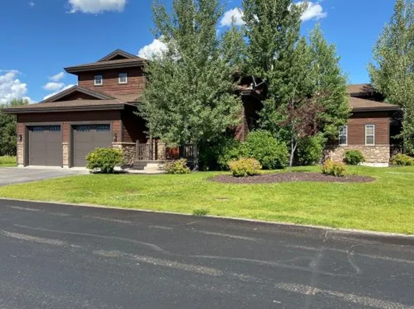 725 Booshway St, Driggs, ID 83422