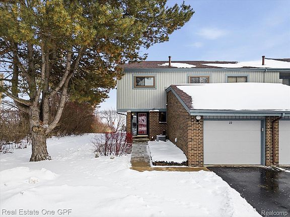 5th image of 1715 River Rd APT 22