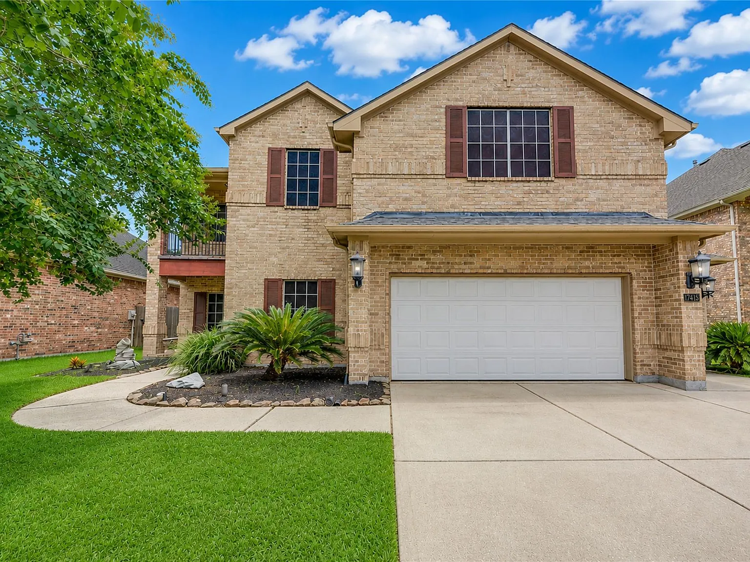 4 bed, 3.5 bath, 3552 sqft, $3,900 — Photo 2