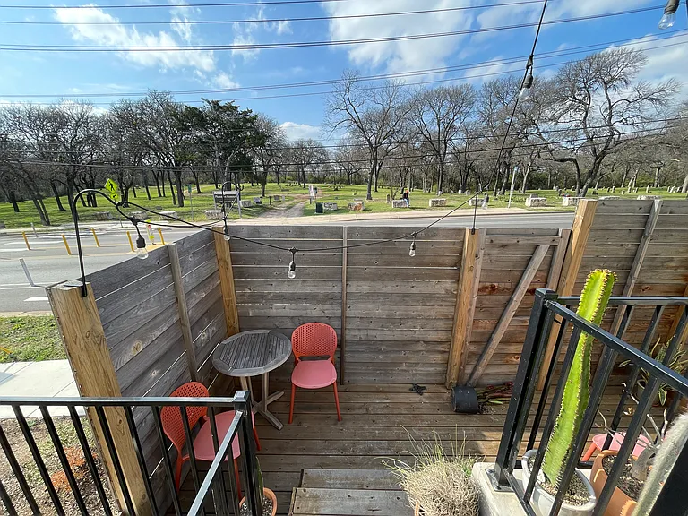 1140 Webberville Rd #1 — Photo 24