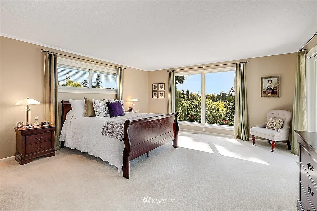 4 bed, 3740 sqft, $3,700 — Photo 2