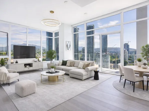 2351 Beta Ave #2702, Burnaby, BC V5C 5L7