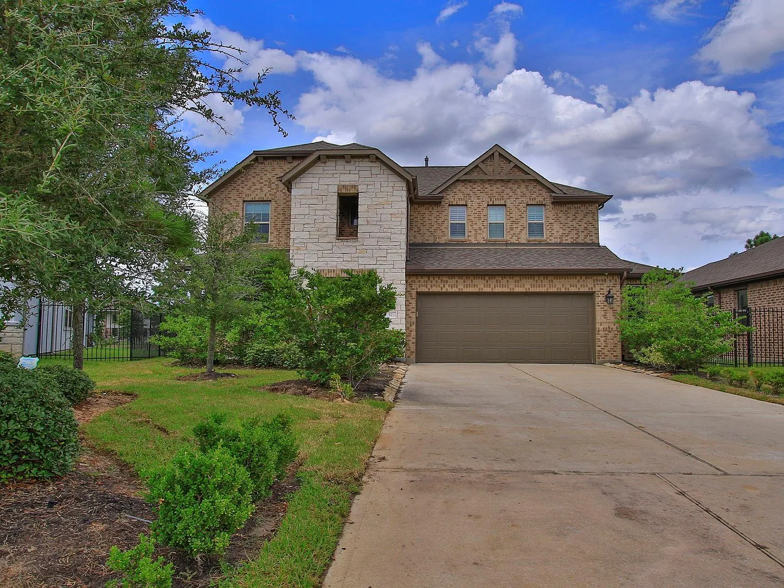 4 bed, 3.5 bath, 2424 sqft, $4,600 — Photo 4