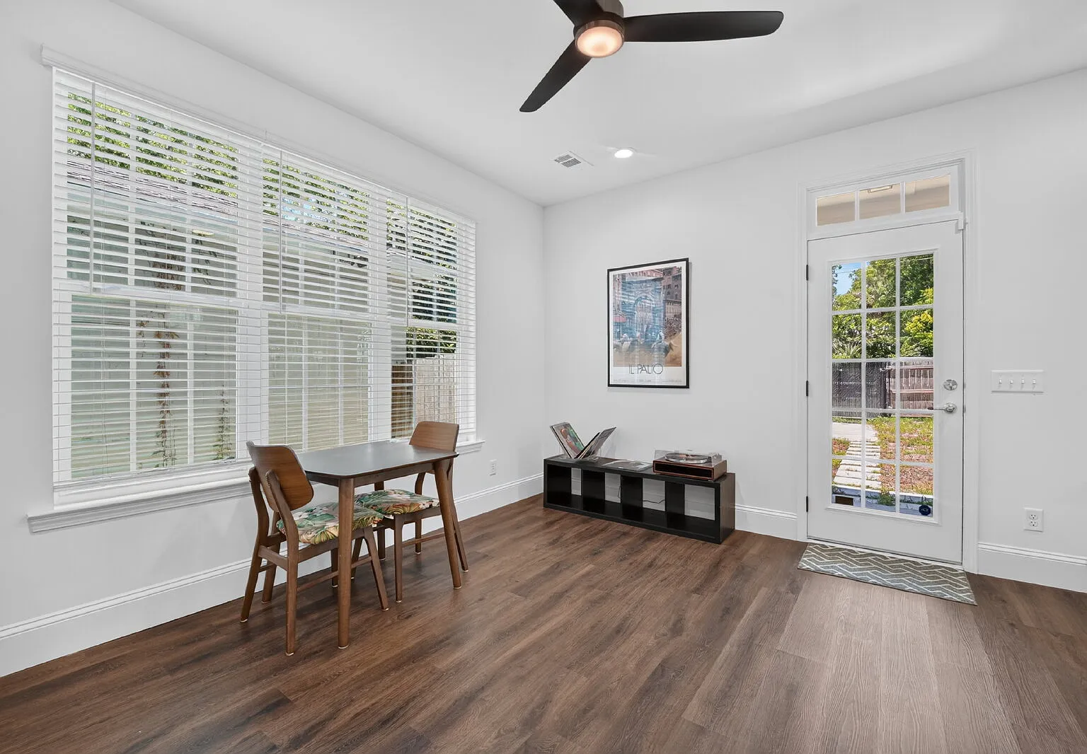 3 bed, 2.5 bath, 1881 sqft, $2,600 — Photo 3