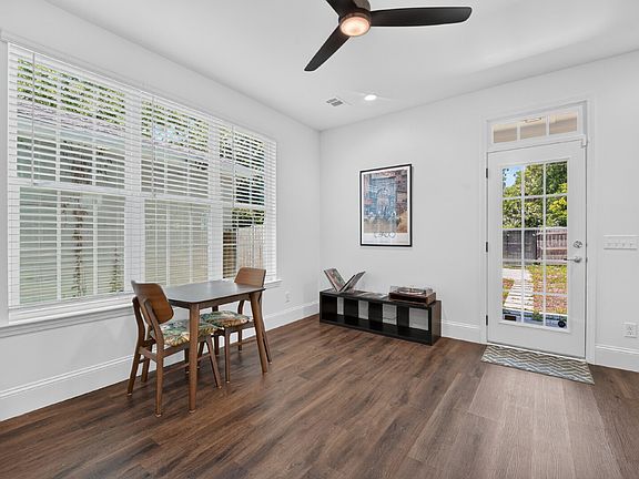 3rd image of 706 W 44th St