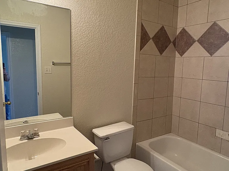 1207 Cinch Dr #B — Photo 6