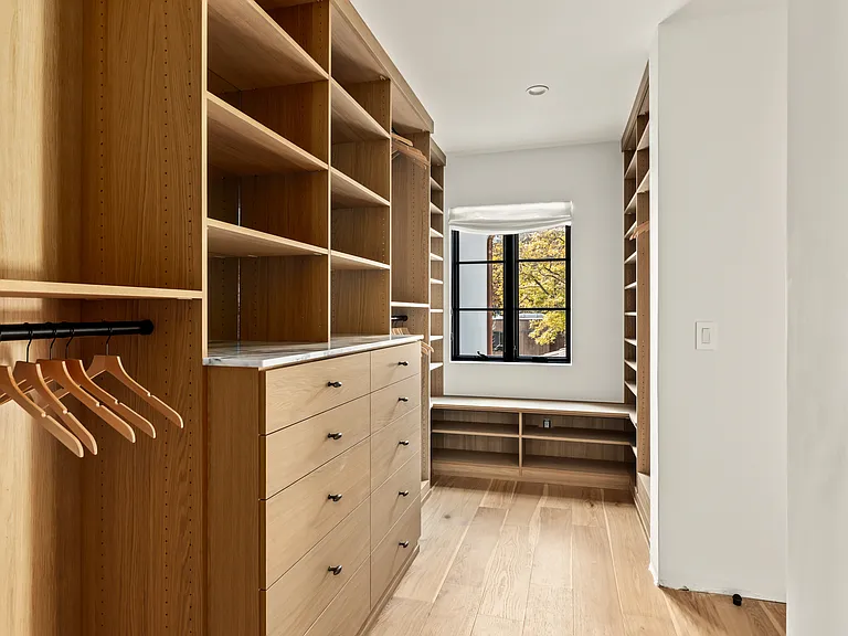 738 San Lorenzo St — Photo 30
