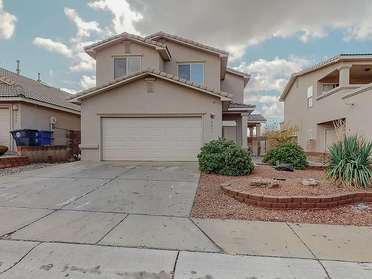 7200 Dancing Eagle Ave NE — Photo 2