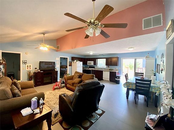 5th image of 1724 N Hessler Blvd