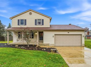 4562 Sheffield Dr, Youngstown, OH