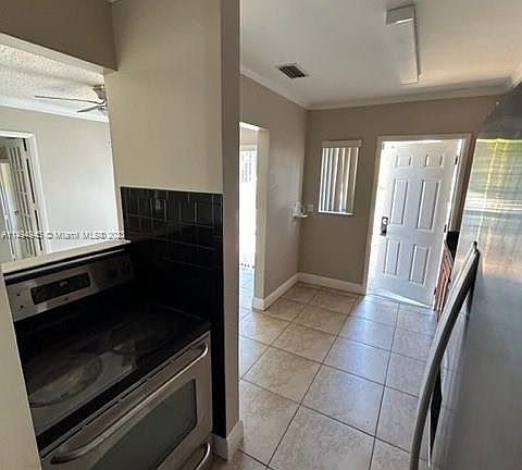 5th image of 15565 NE 10th Ave