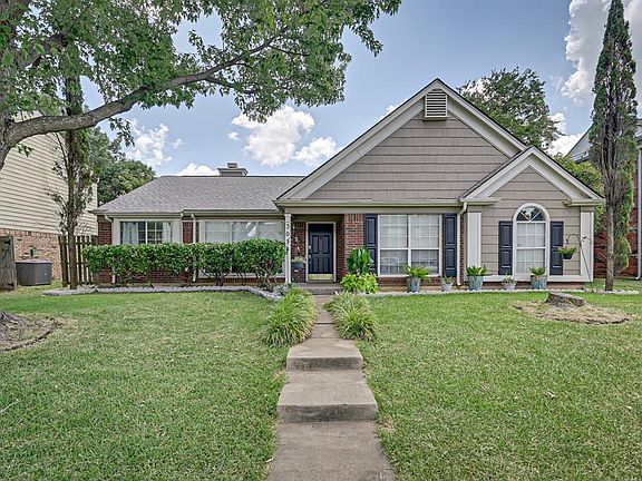 2nd image of 305 Pemberton Pl