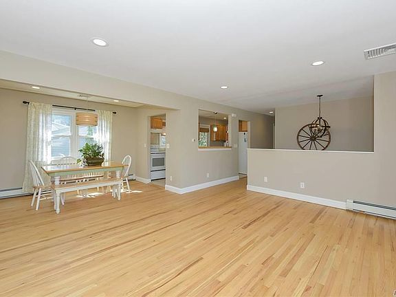 5th image of 278 2nd St
