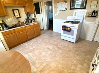 69 Tower St FLOOR 3, Jamaica Plain, MA 02130