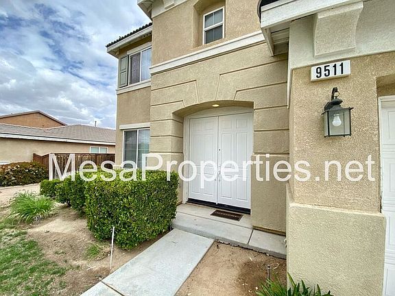 3rd image of 9511 Tanzanite Ave