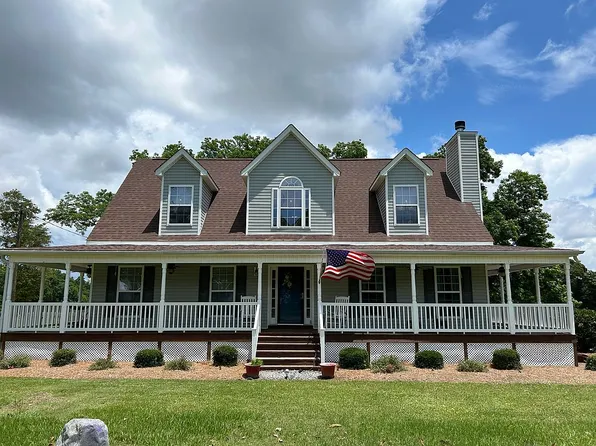 9384 Calhoun Rd, Pinehurst, GA 31070