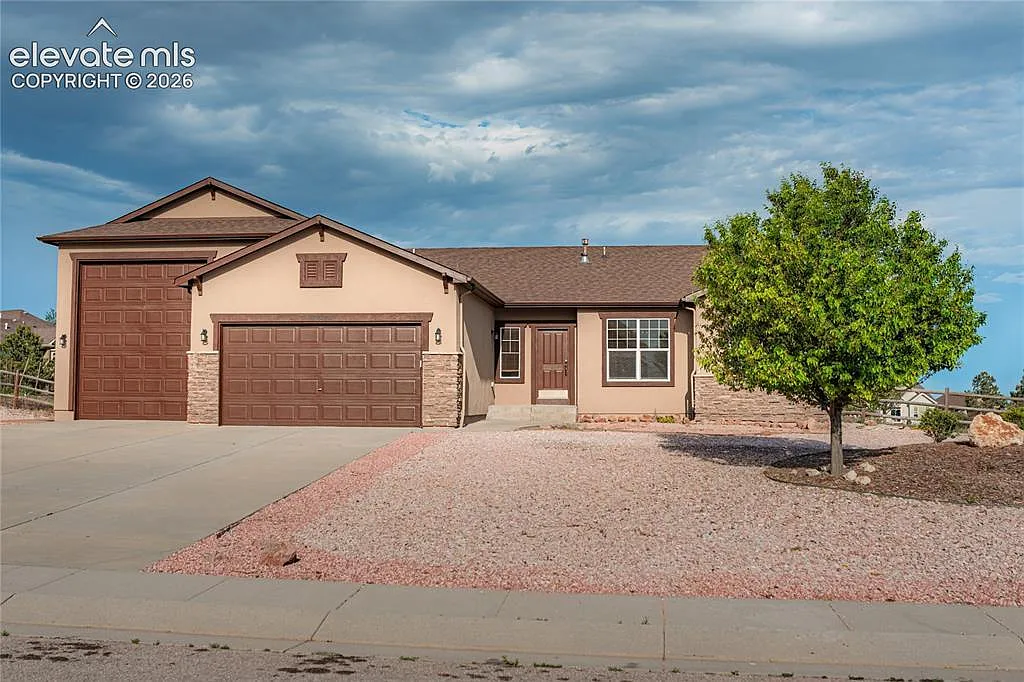 5 bed, 3542 sqft, $4,500 — Photo 1
