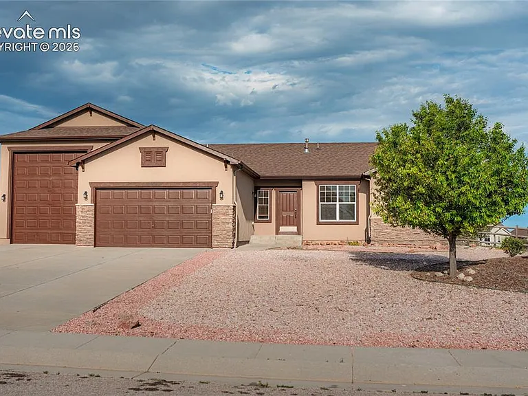 11824 Black Hills Dr — Photo 1