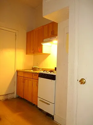 Sold by Citi Habitats | media 7