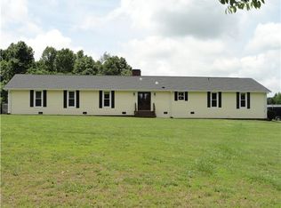 1460 Poplar Ridge Rd, Chapmansboro, TN 37035