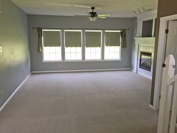 4th image of 2405 Darden Ct