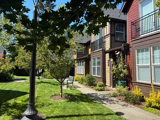 2 bed, 1168 sqft, $2,195 — Photo 2
