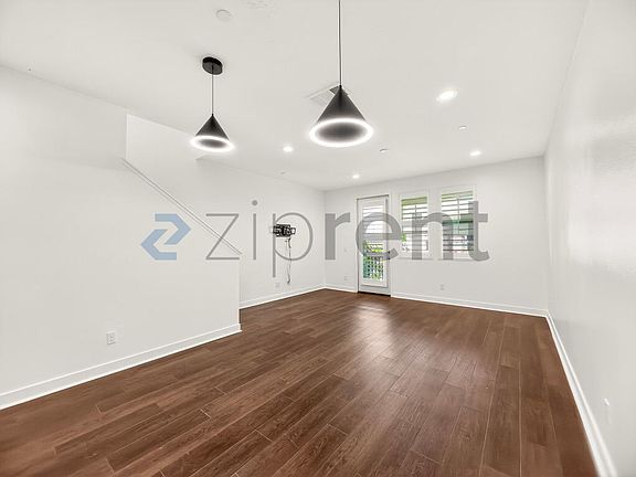 3rd image of 156 Hass Ln