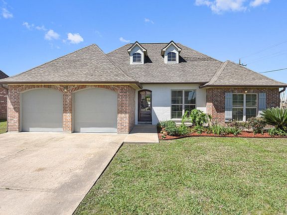 2nd image of 108 Grand Lake Dr