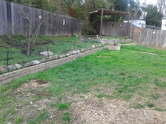 4th image of 5425 Fleetwood Dr