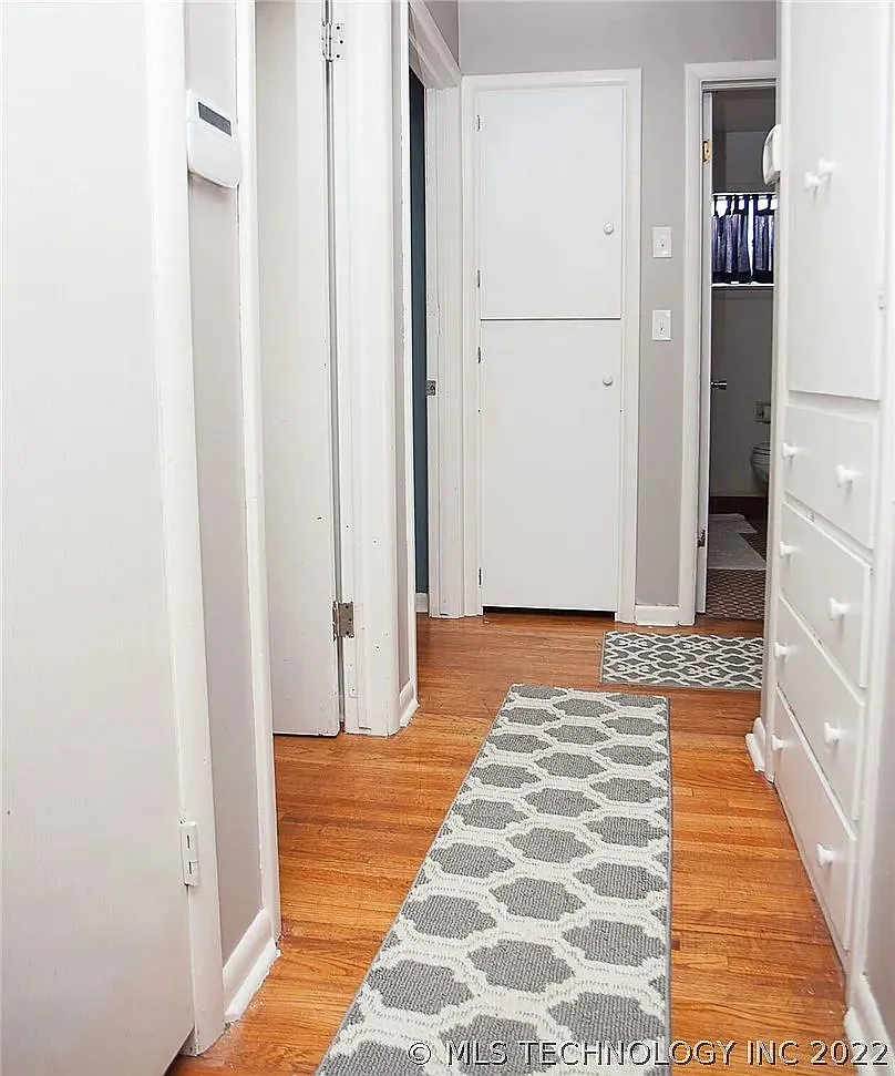 5716 East 24th Place — Photo 4