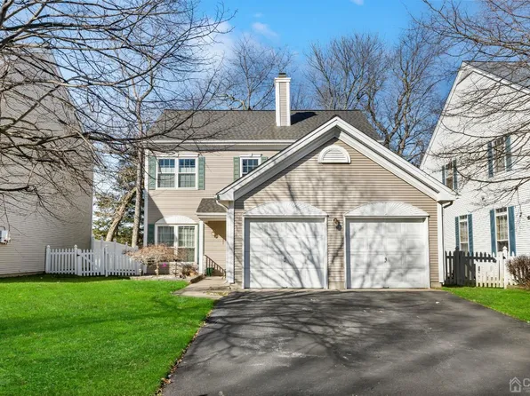 125 Marion Dr, Plainsboro, NJ 08536