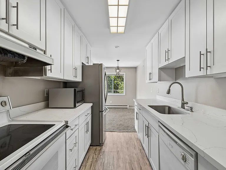 10129 Main St #301 — Photo 13