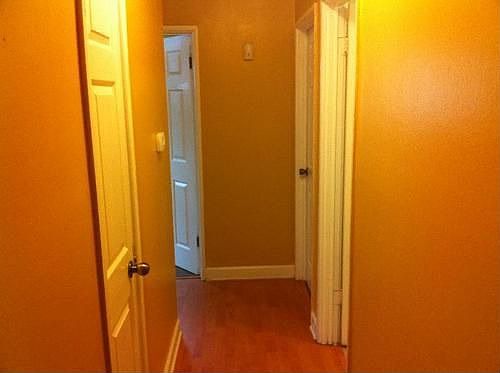 3rd image of 1394 Balmoral Ave