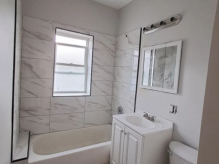 6060 W Fullerton Ave — Photo 8