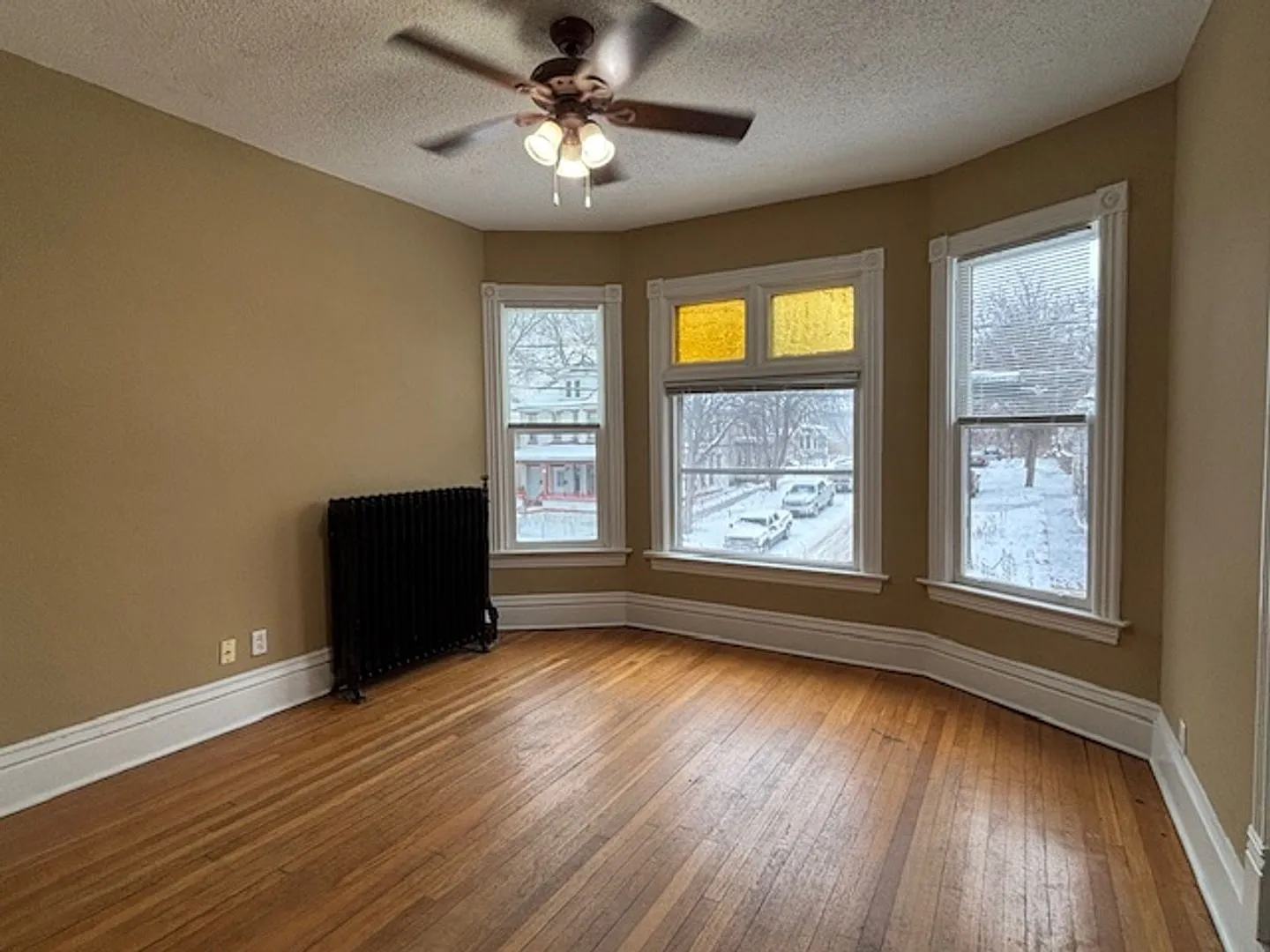 548 Minnehaha Ave E — Photo 2