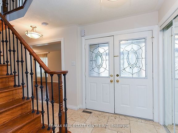 3rd image of 5989 Sidmouth St