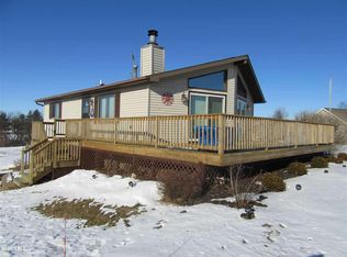 1-13R Grandview Dr, Lanark, IL 61046